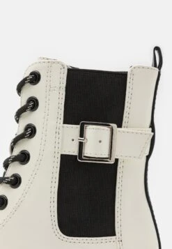 Friboo Stivaletti StringatiWhite Bambini Stivali F5713I0GN-A11 -Friboo 250ea761f4bf46058f46159cb83de268